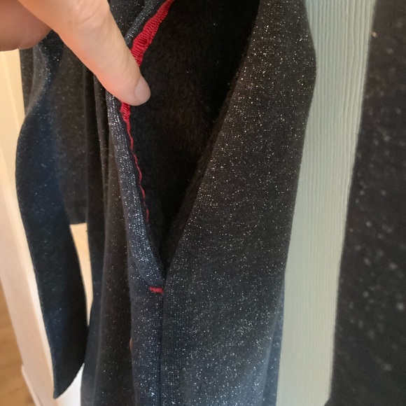 Ugg x Star Wars Vader Robe - Picture 4 of 15